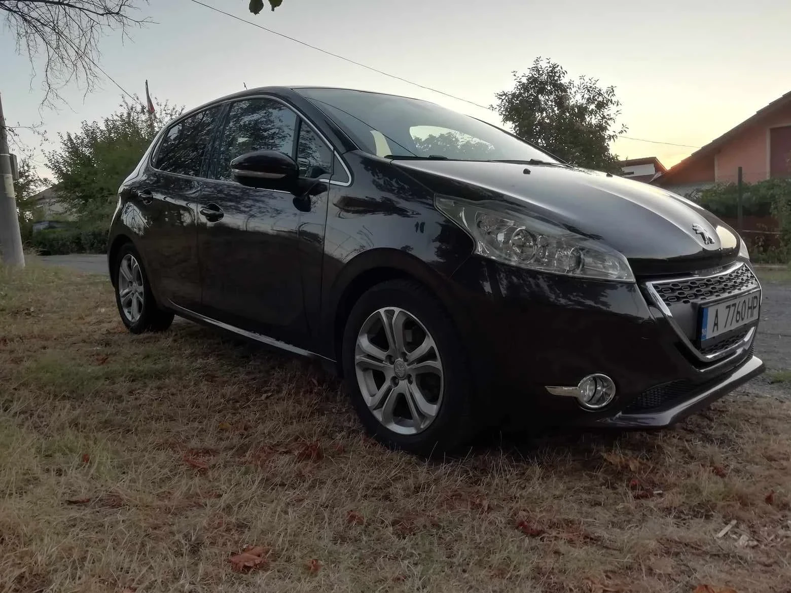 Peugeot 208 1.6, снимка 2 - Автомобили и джипове - 53801808