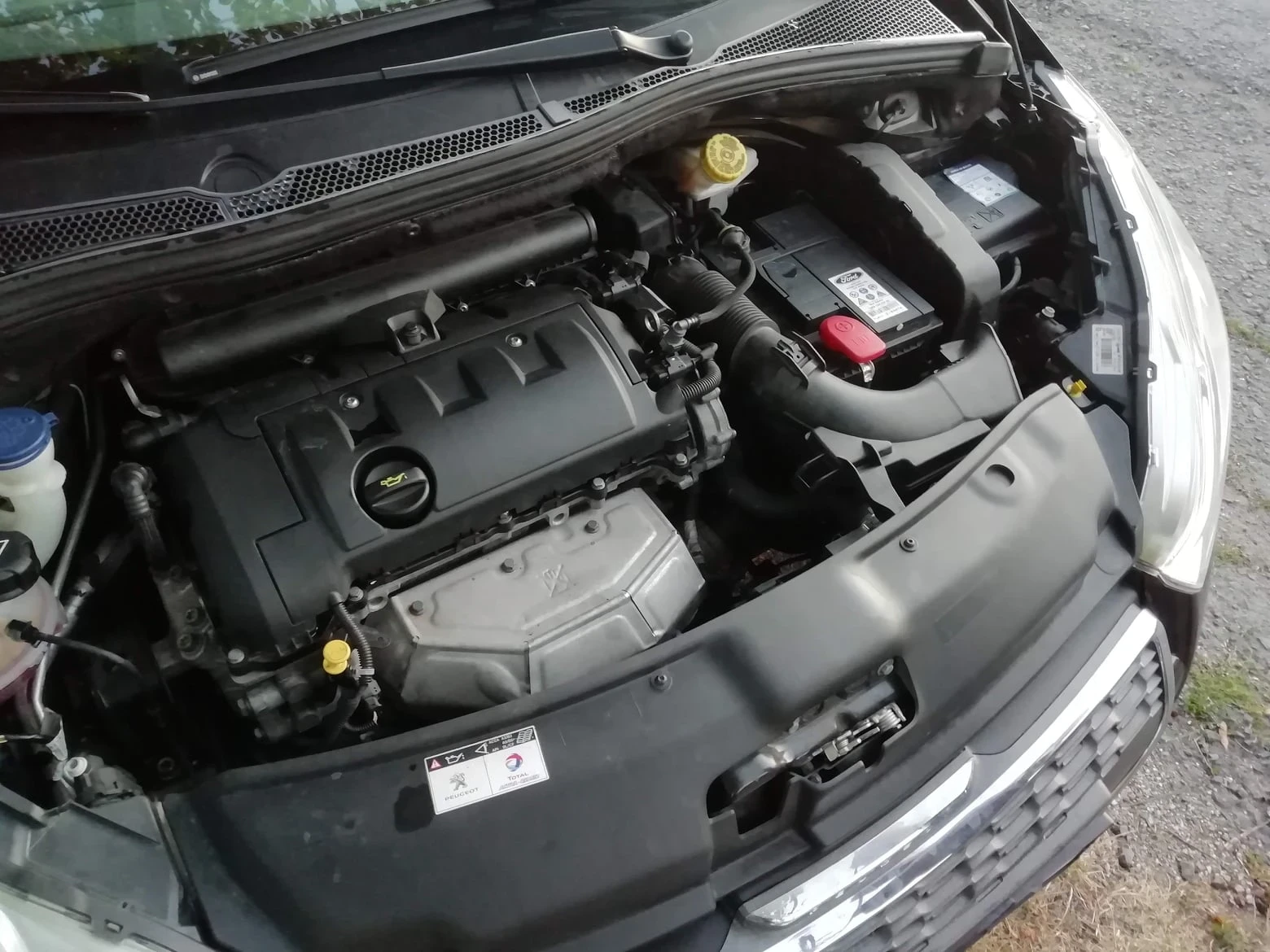 Peugeot 208 1.6, снимка 8 - Автомобили и джипове - 53801808