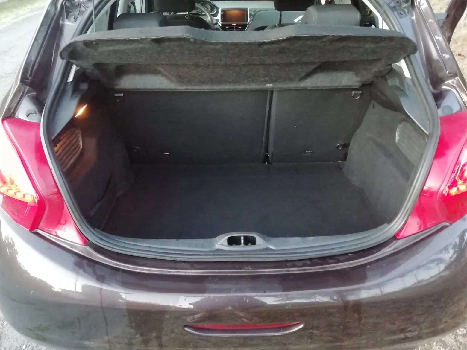 Peugeot 208 1.6, снимка 7 - Автомобили и джипове - 53801808