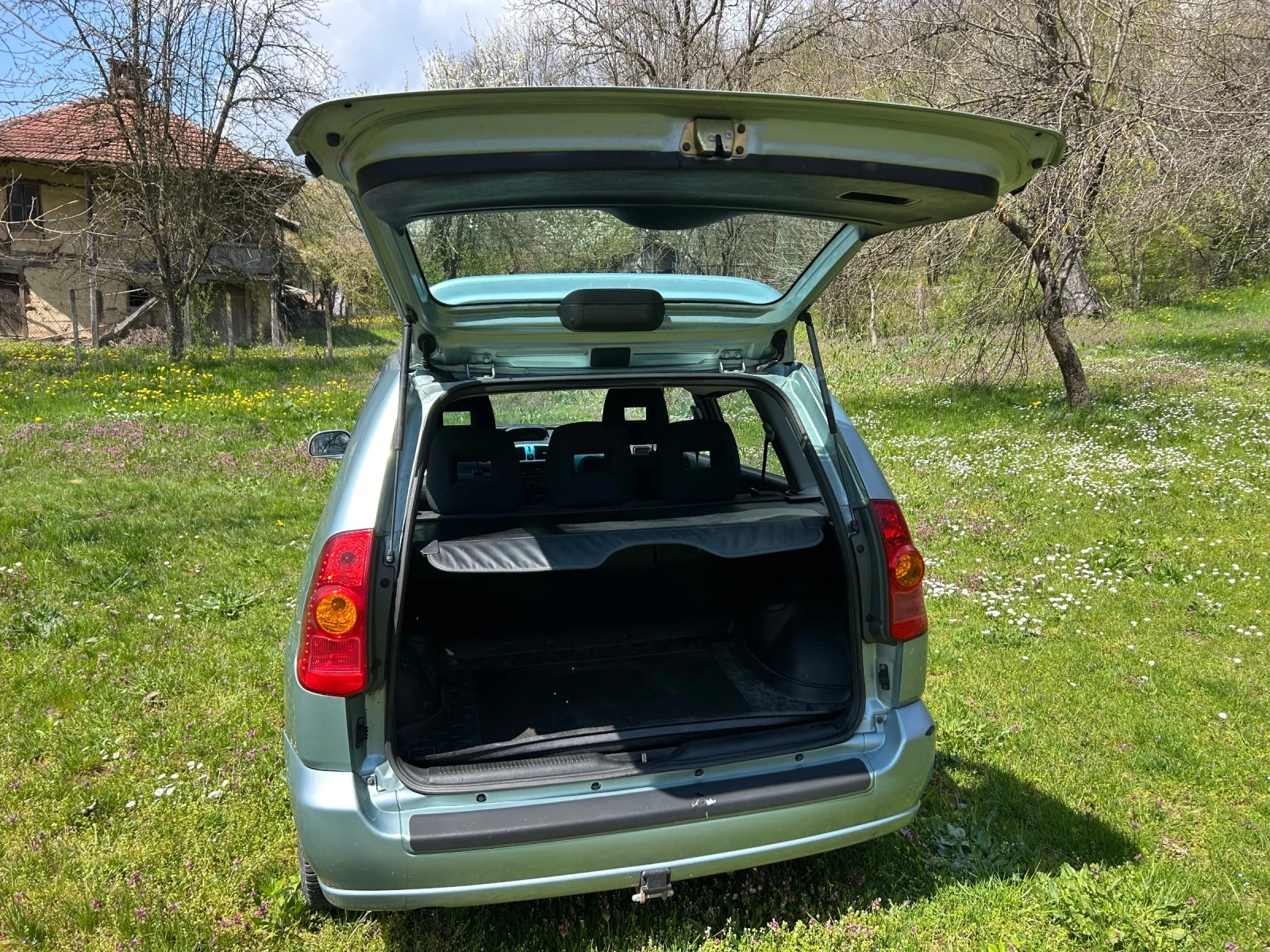 Mitsubishi Space star 1, 6 , снимка 7 - Автомобили и джипове - 54236547