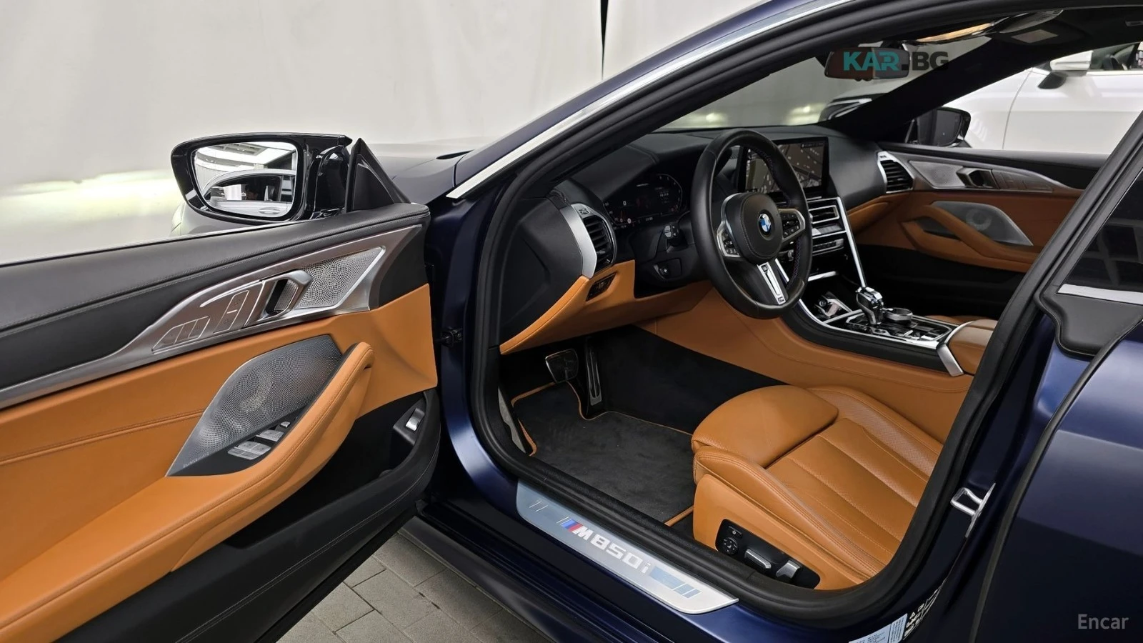 BMW M8 xDrive First Edition* КОЖА* ОБДУХВ* ПАНО* 360* HUD, снимка 9 - Автомобили и джипове - 55235059