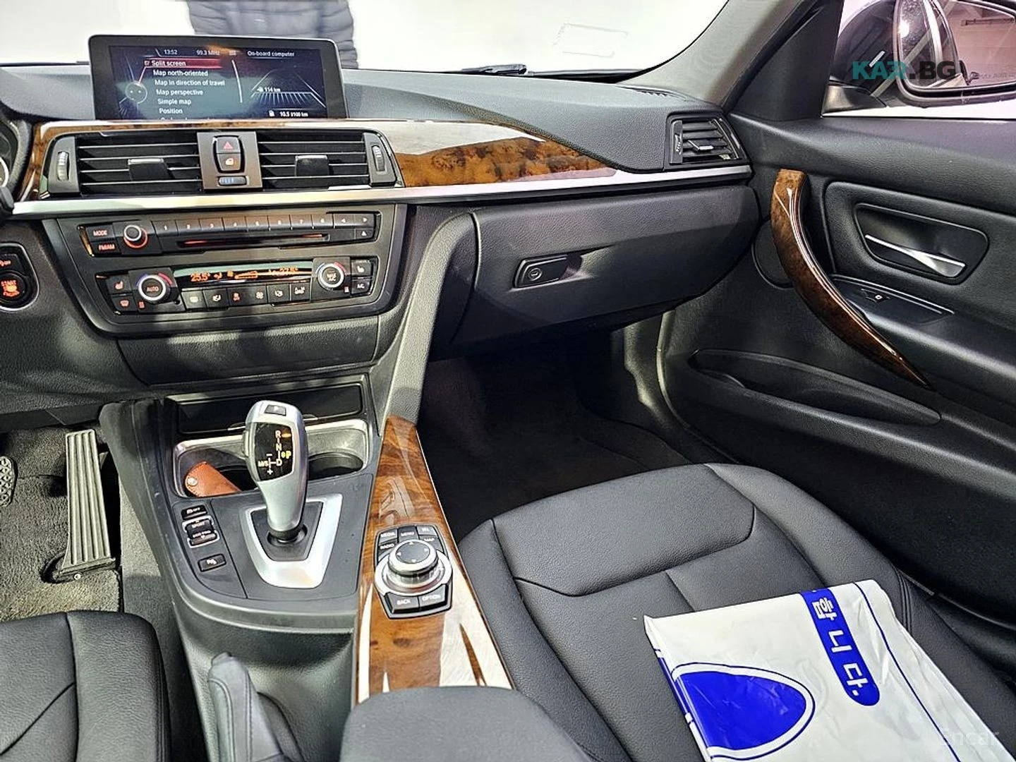 BMW 320 КОЖА* ПОДГРЕВ* НАВИ* ПАНО* КАМЕРА, снимка 9 - Автомобили и джипове - 55401301