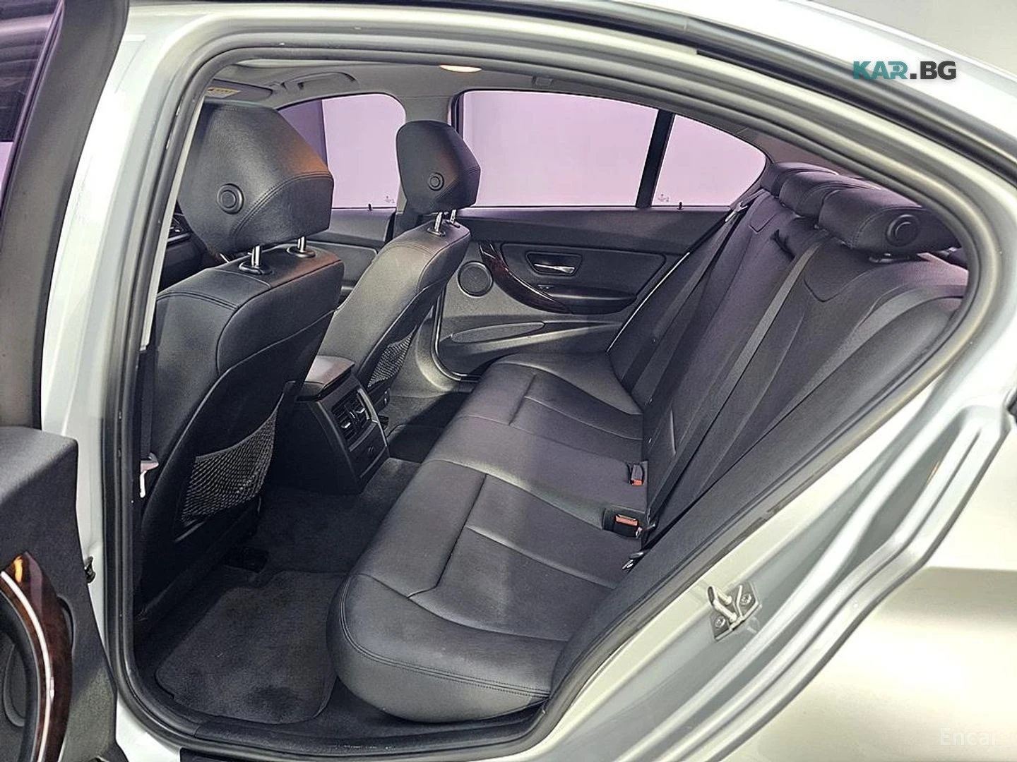 BMW 320 КОЖА* ПОДГРЕВ* НАВИ* ПАНО* КАМЕРА, снимка 8 - Автомобили и джипове - 55401301