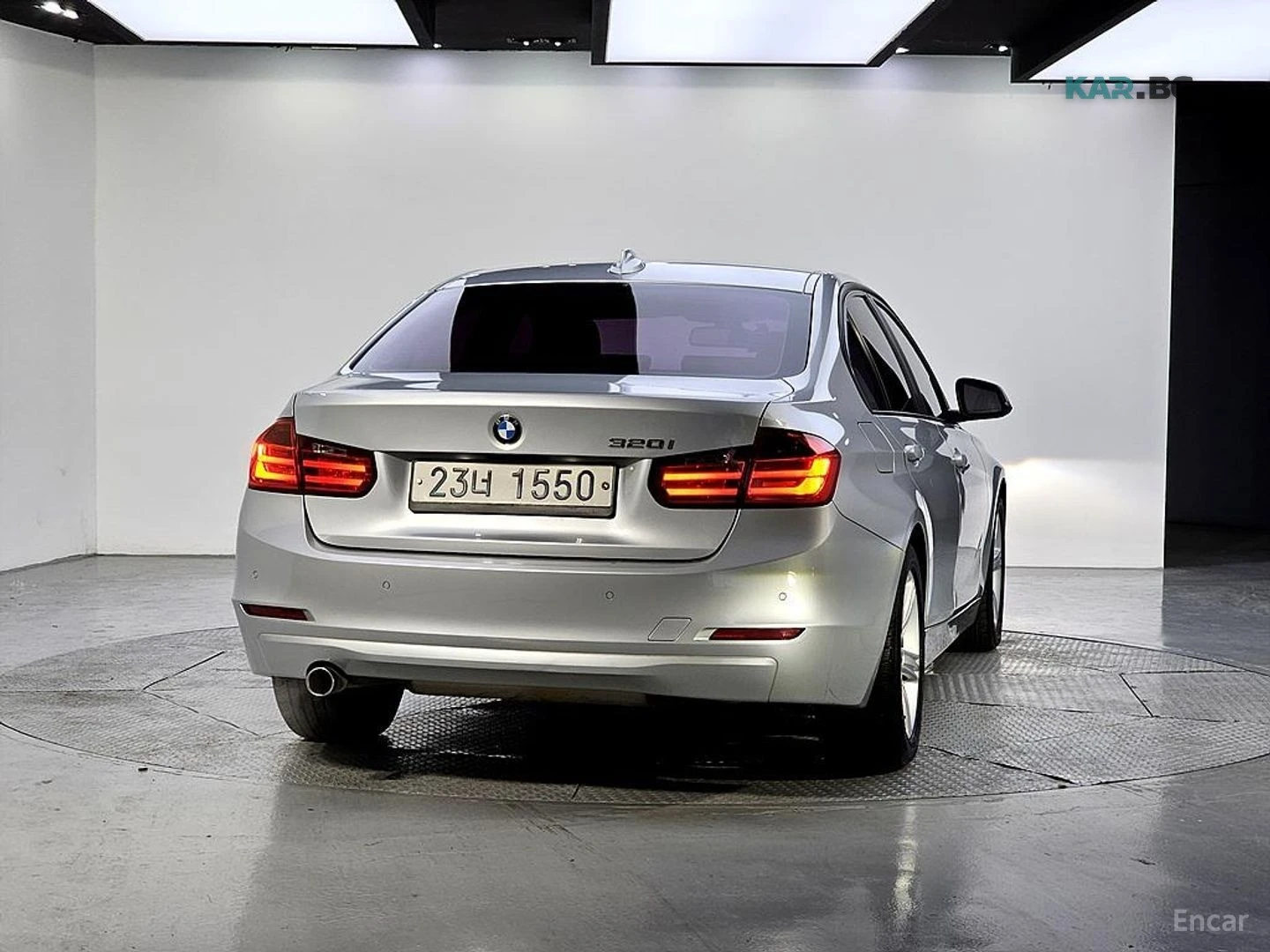 BMW 320 КОЖА* ПОДГРЕВ* НАВИ* ПАНО* КАМЕРА, снимка 3 - Автомобили и джипове - 55401301