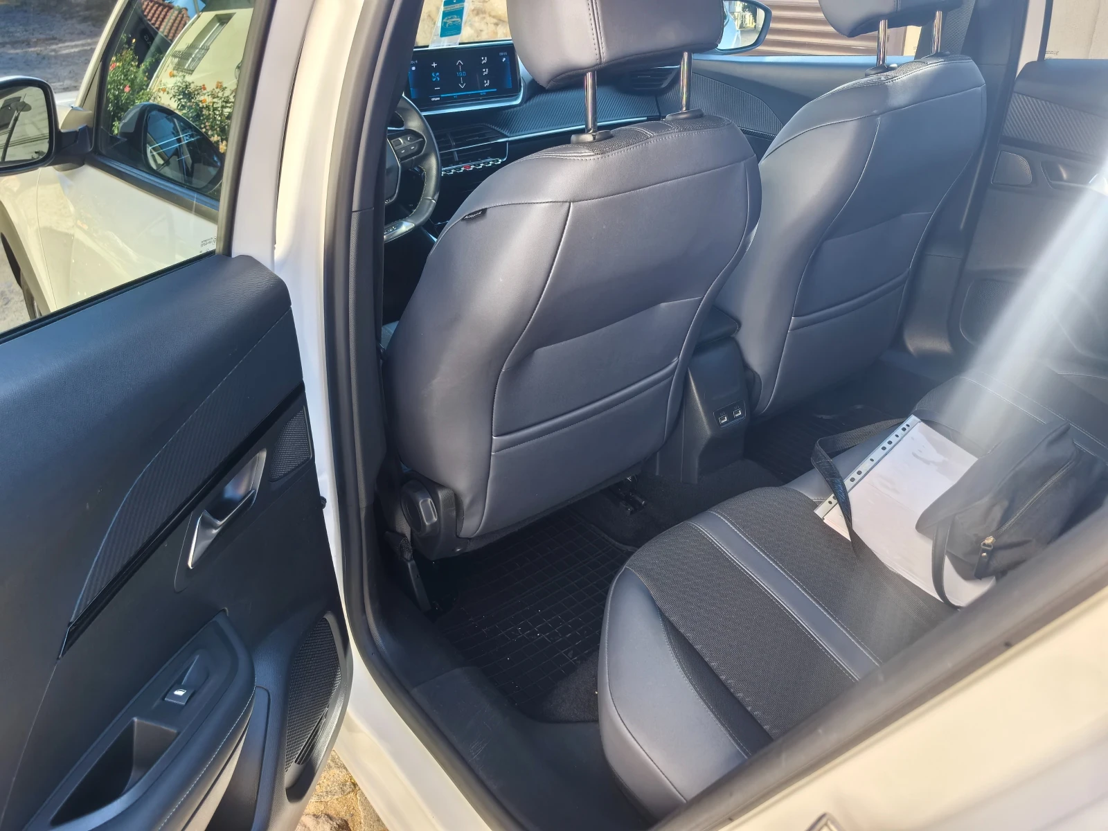 Peugeot 2008 1.5BlueHDI , снимка 10 - Автомобили и джипове - 55459805