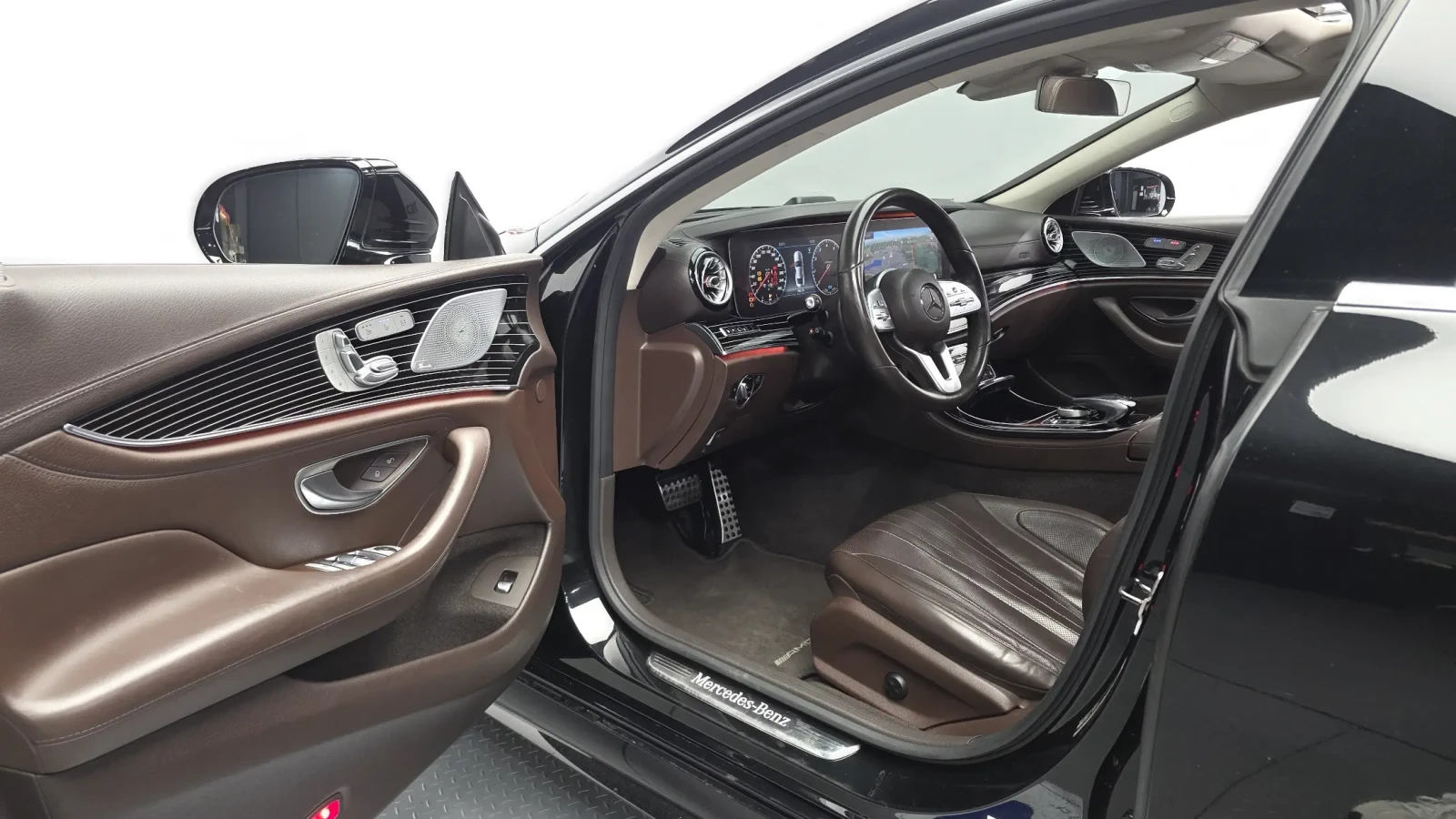 Mercedes-Benz CLS 450 4MATIC AMG PKG| BURMESTER| 360| ПАНО| ОБДУХ, снимка 5 - Автомобили и джипове - 55696043