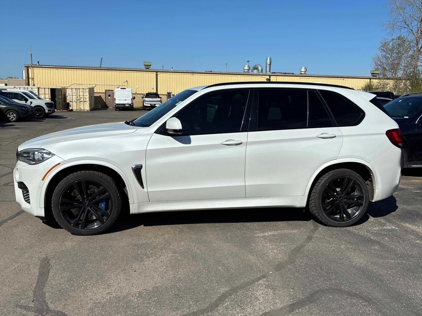 BMW X5M * AWD 4dr * АВТОКРЕДИТ БЕЗ ПЪРВОНАЧАЛНА ВНОСКА* , снимка 2 - Автомобили и джипове - 55809044