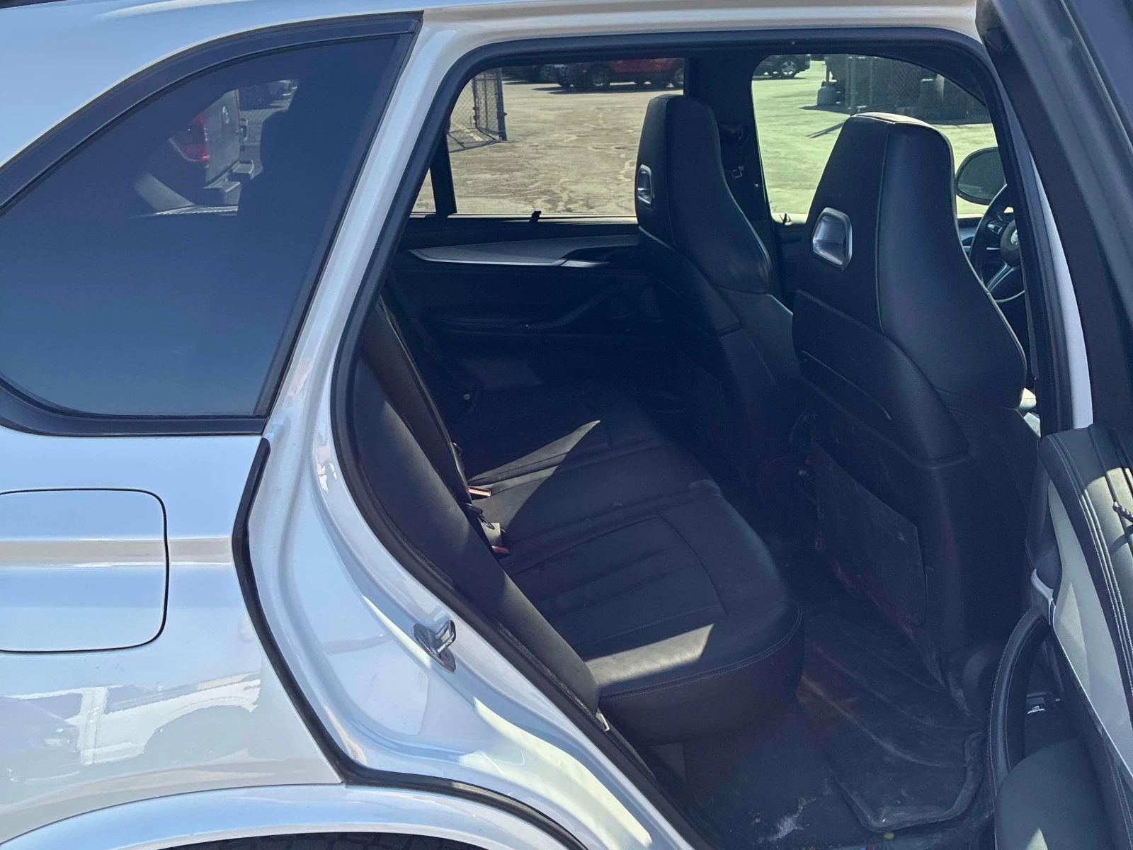 BMW X5M * AWD 4dr * АВТОКРЕДИТ БЕЗ ПЪРВОНАЧАЛНА ВНОСКА* , снимка 14 - Автомобили и джипове - 55809044