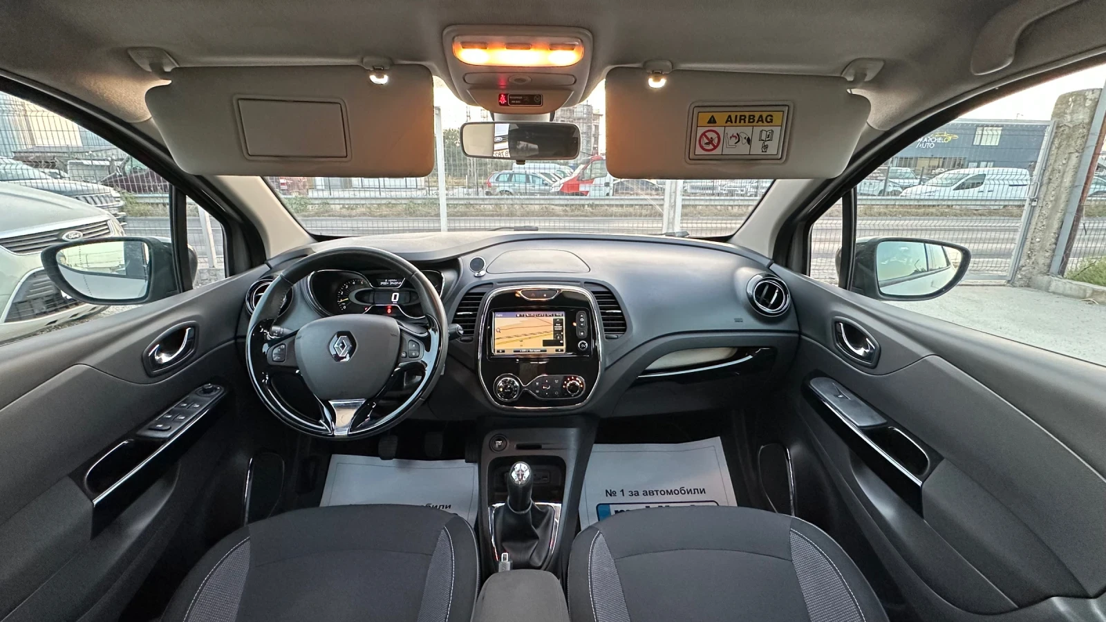 Renault Captur 1.5dci 90к. Навигация! Климатроник! Keyless go!, снимка 12 - Автомобили и джипове - 55892134
