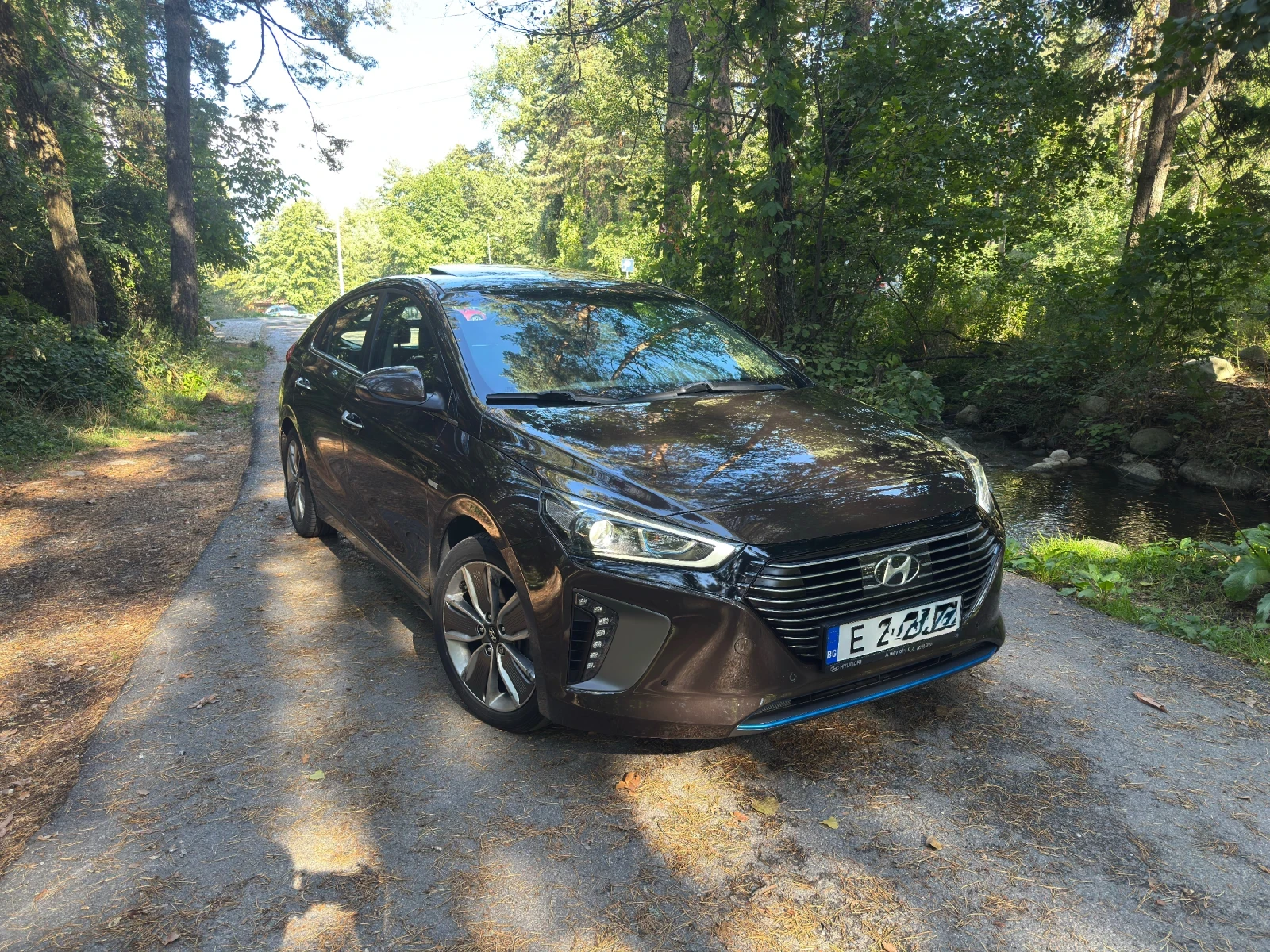 Hyundai Ioniq Premium Hybrid, снимка 2 - Автомобили и джипове - 56058503