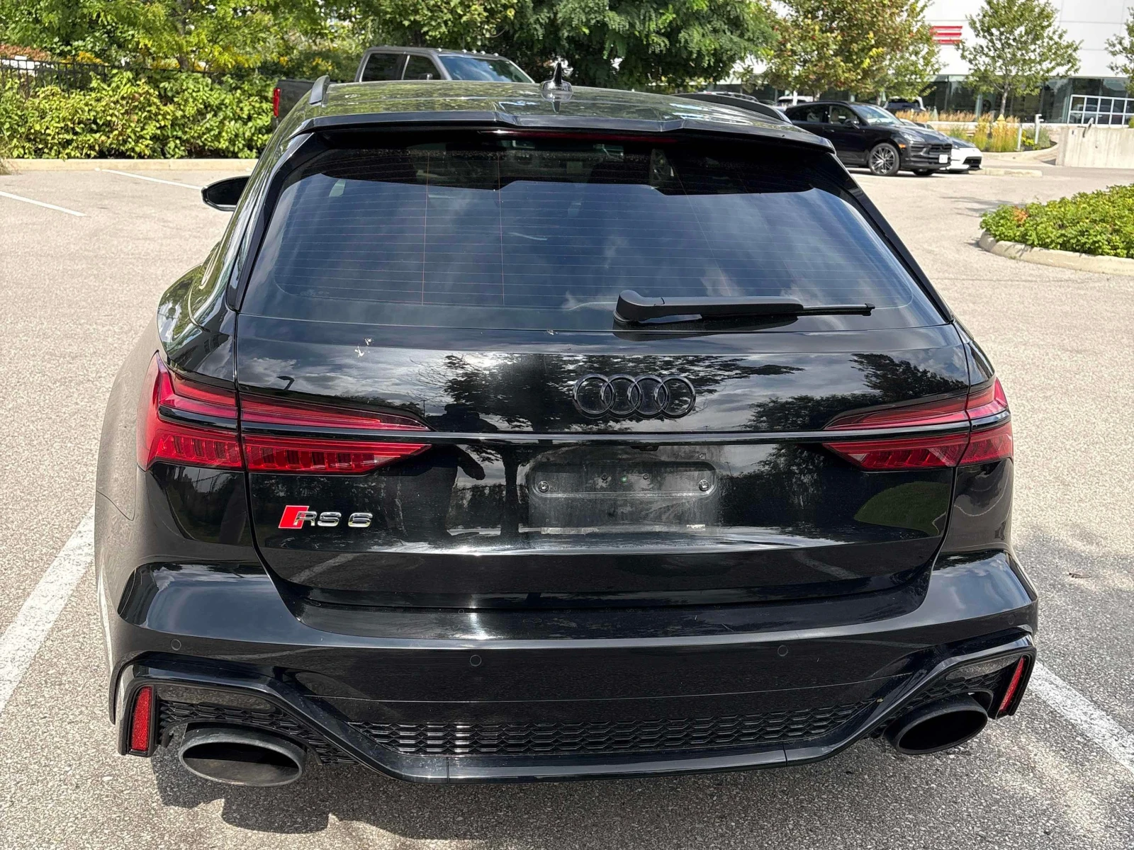 Audi Rs6 / ОТ ПРЕДСТАВИТЕЛСТВО / ПЕРФЕКТНО СЕРВИЗИРАНА, снимка 4 - Автомобили и джипове - 56122245