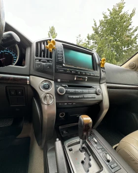 Toyota Land cruiser 200 4.5D v8, снимка 6