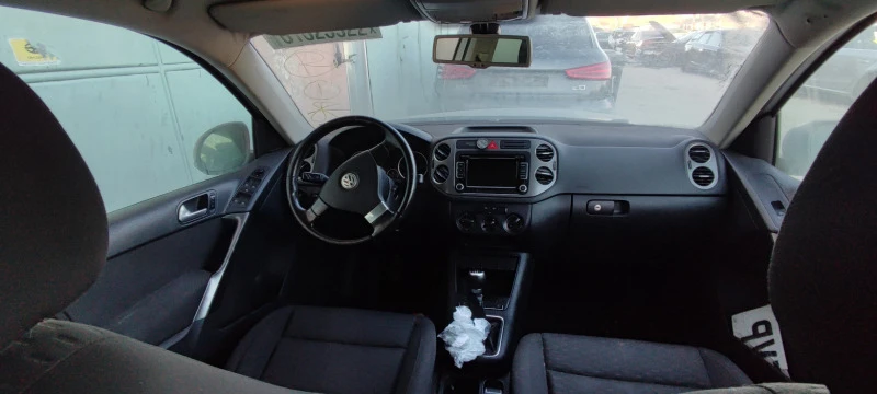 VW Tiguan 2.0 TDI, снимка 2 - Автомобили и джипове - 39218303