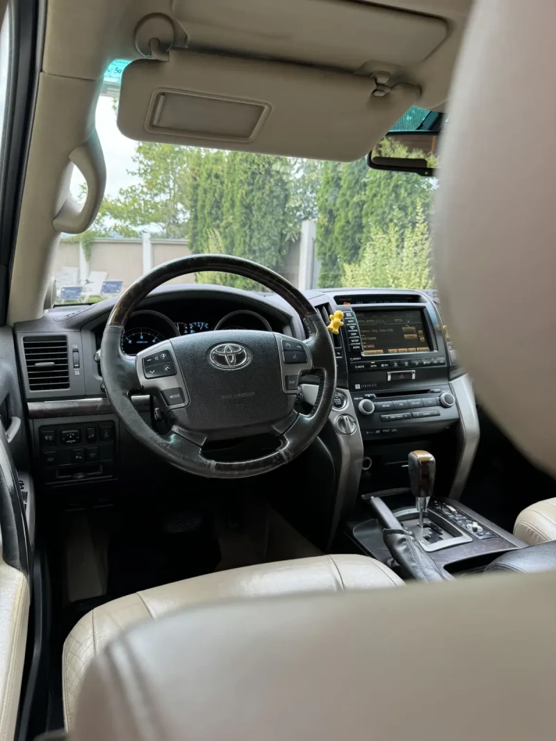 Toyota Land cruiser 200 4.5D v8, снимка 4 - Автомобили и джипове - 47445419