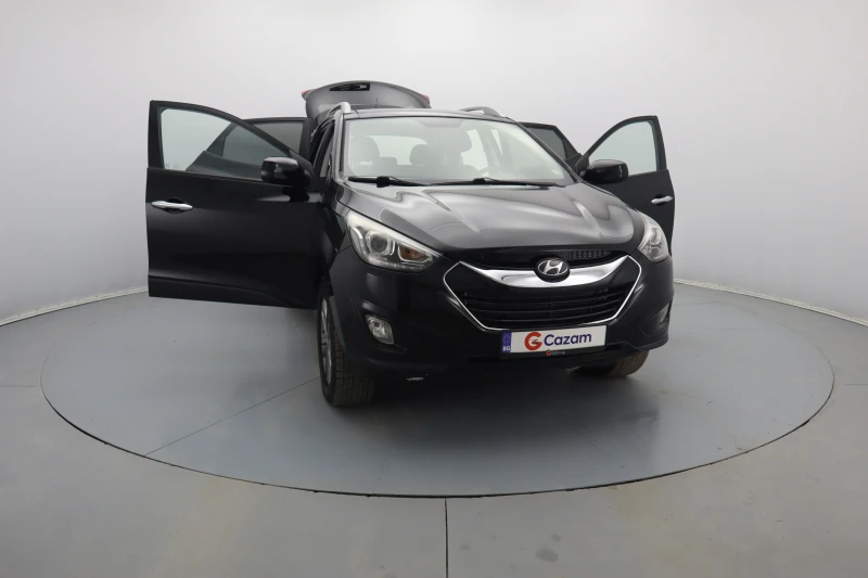 Hyundai Tucson 2.4, снимка 8 - Автомобили и джипове - 49491787