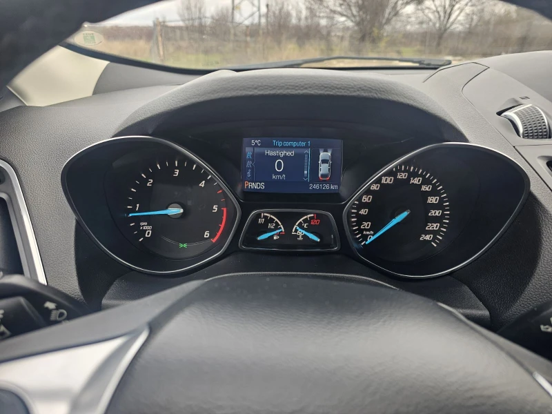 Ford Kuga 2.0TDCI 180ps 4X4 AUTO, снимка 7 - Автомобили и джипове - 52774133