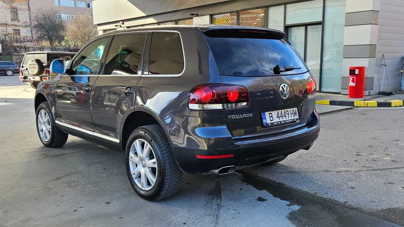 VW Touareg 3.0 Navig/Klimatronik/Avtomat/Facelift, снимка 4 - Автомобили и джипове - 52831589