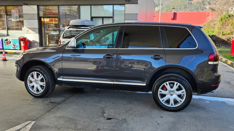 VW Touareg 3.0 Navig/Klimatronik/Avtomat/Facelift, снимка 3 - Автомобили и джипове - 52831589