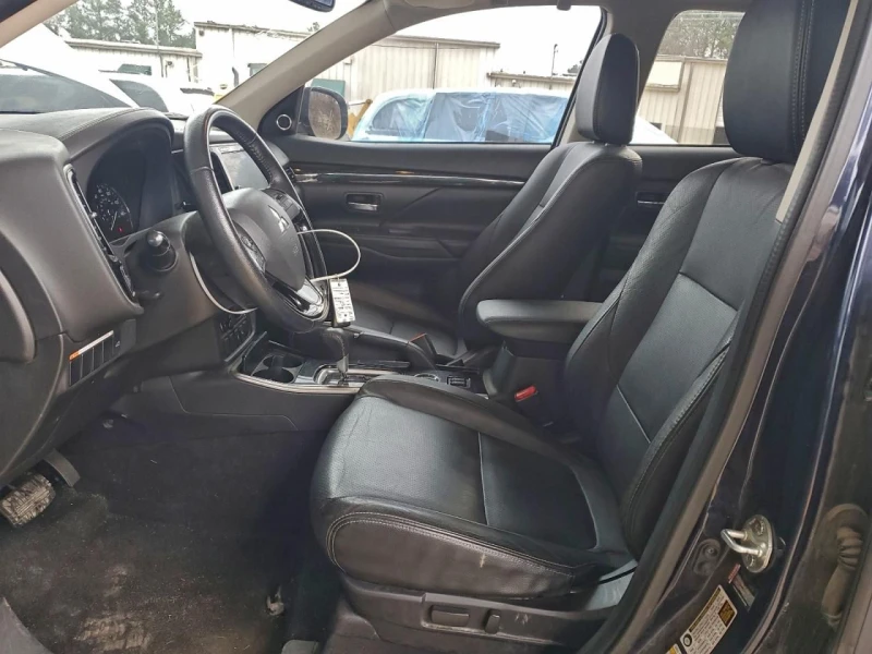 Mitsubishi Outlander, снимка 7 - Автомобили и джипове - 53085698