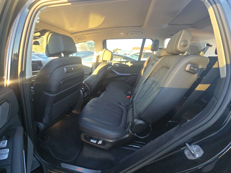 BMW X7 3.0 xDrive40i * ФИКСИРАНА ЦЕНА* , снимка 9 - Автомобили и джипове - 53122313