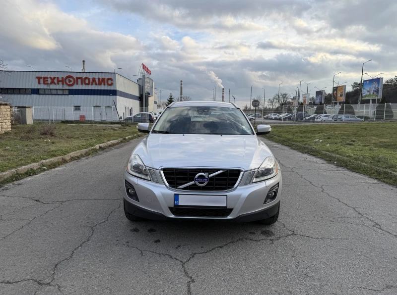 Volvo XC60 2.4 D5, снимка 2 - Автомобили и джипове - 53294316