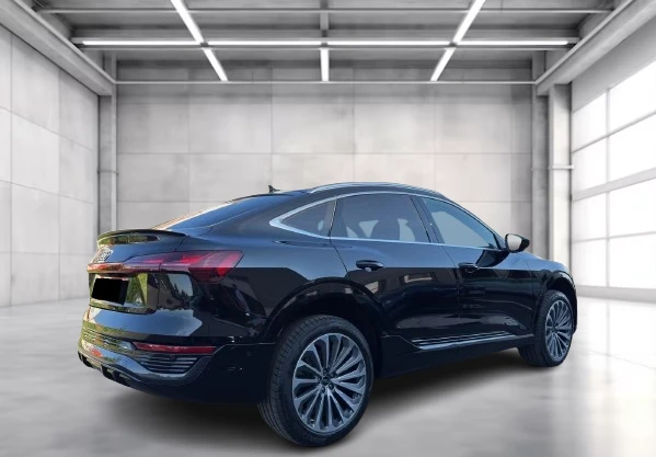 Audi Q8 e-Tron Sportback 55 = Black Optic Plus = Гаранция, снимка 2 - Автомобили и джипове - 55034870
