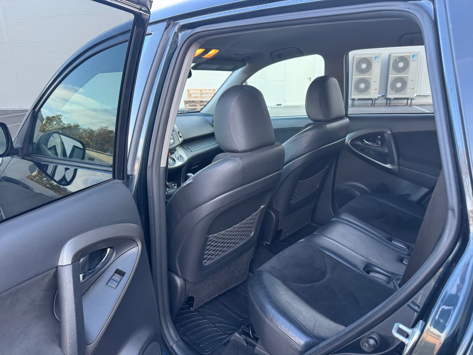 Toyota Rav4 2.2 Crossover  | Mobile.bg   8