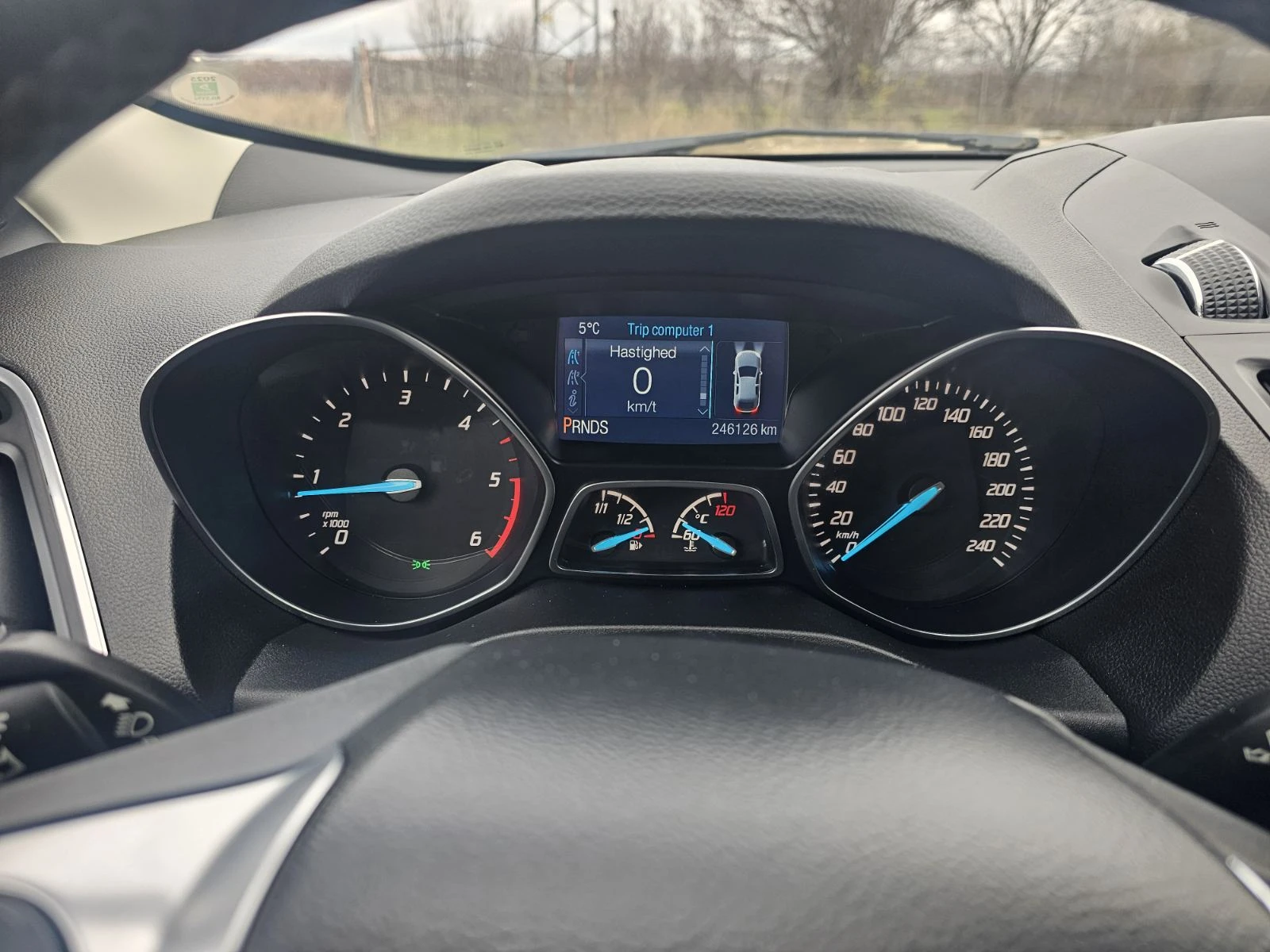 Ford Kuga 2.0TDCI 180ps 4X4 AUTO - изображение 7