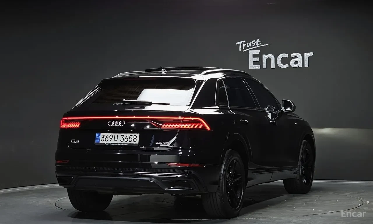 Audi Q8 MATRIX* DISTRONIK* SOFT-CLOSE* ОБДУХ* 360* КРАЙНА , снимка 4 - Автомобили и джипове - 54648914