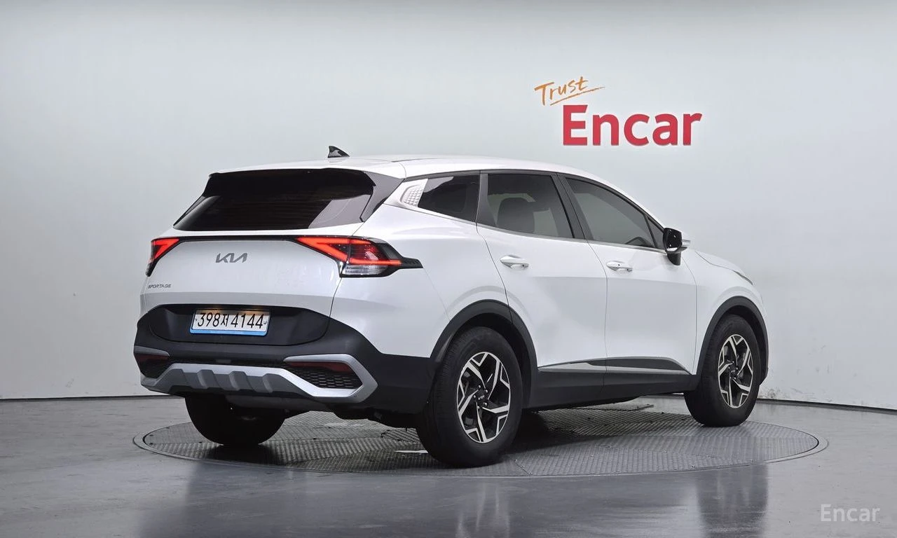 Kia Sportage 1.6T Trendy* HARMAN KARDON* DISTRONIC* ПОДГРЕВ* , снимка 3 - Автомобили и джипове - 54866936