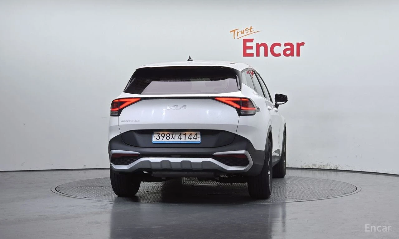 Kia Sportage 1.6T Trendy* HARMAN KARDON* DISTRONIC* ПОДГРЕВ* , снимка 4 - Автомобили и джипове - 54866936