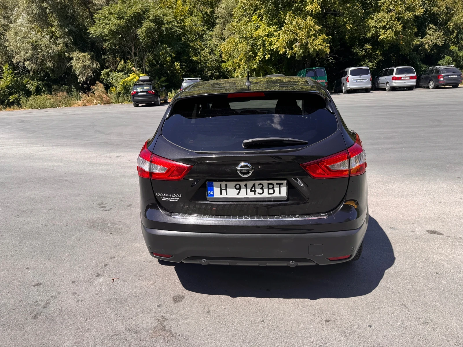 Nissan Qashqai 1.2 Turbo, Keyless, 360degree, снимка 4 - Автомобили и джипове - 55679837