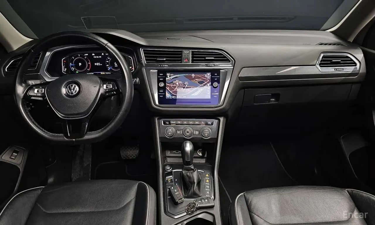 VW Tiguan * 2.0 TDI Prestige * ЦЕНА ДО БГ, снимка 7 - Автомобили и джипове - 55771459