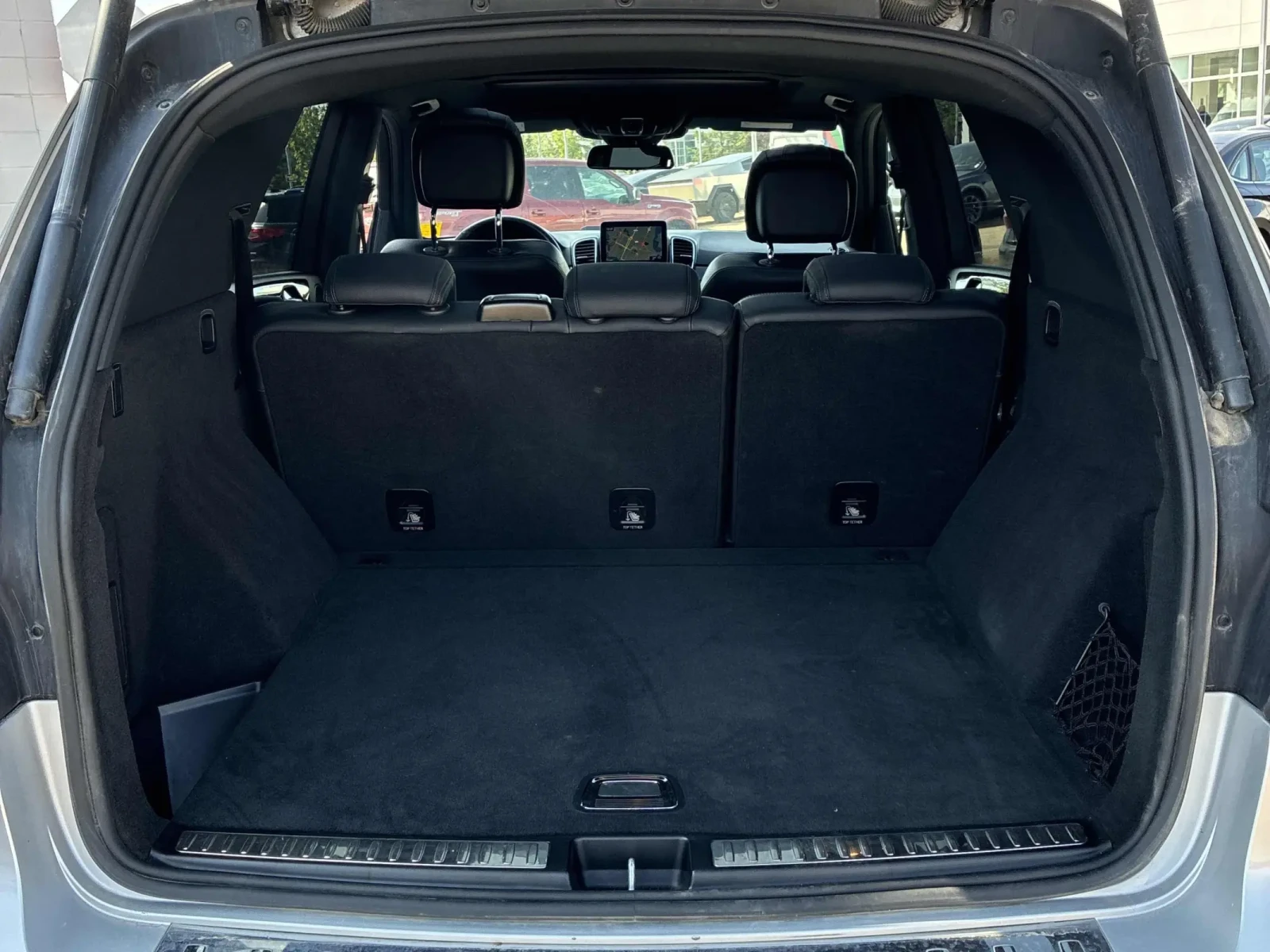 Mercedes-Benz GLE 43 AMG 4-Matic* PANO* 360* ОБДУХ* HARMAN* , снимка 13 - Автомобили и джипове - 55782504