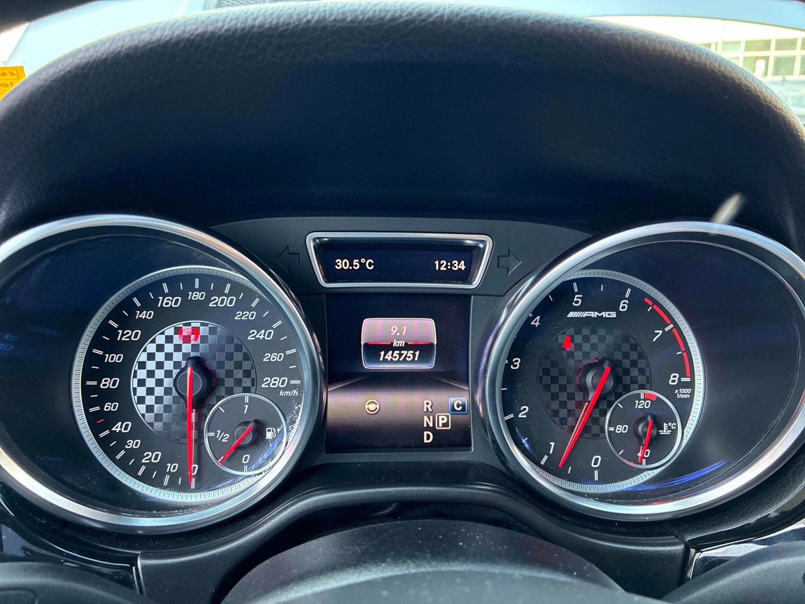 Mercedes-Benz GLE 43 AMG 4-Matic* PANO* 360* ОБДУХ* HARMAN* , снимка 9 - Автомобили и джипове - 55782504