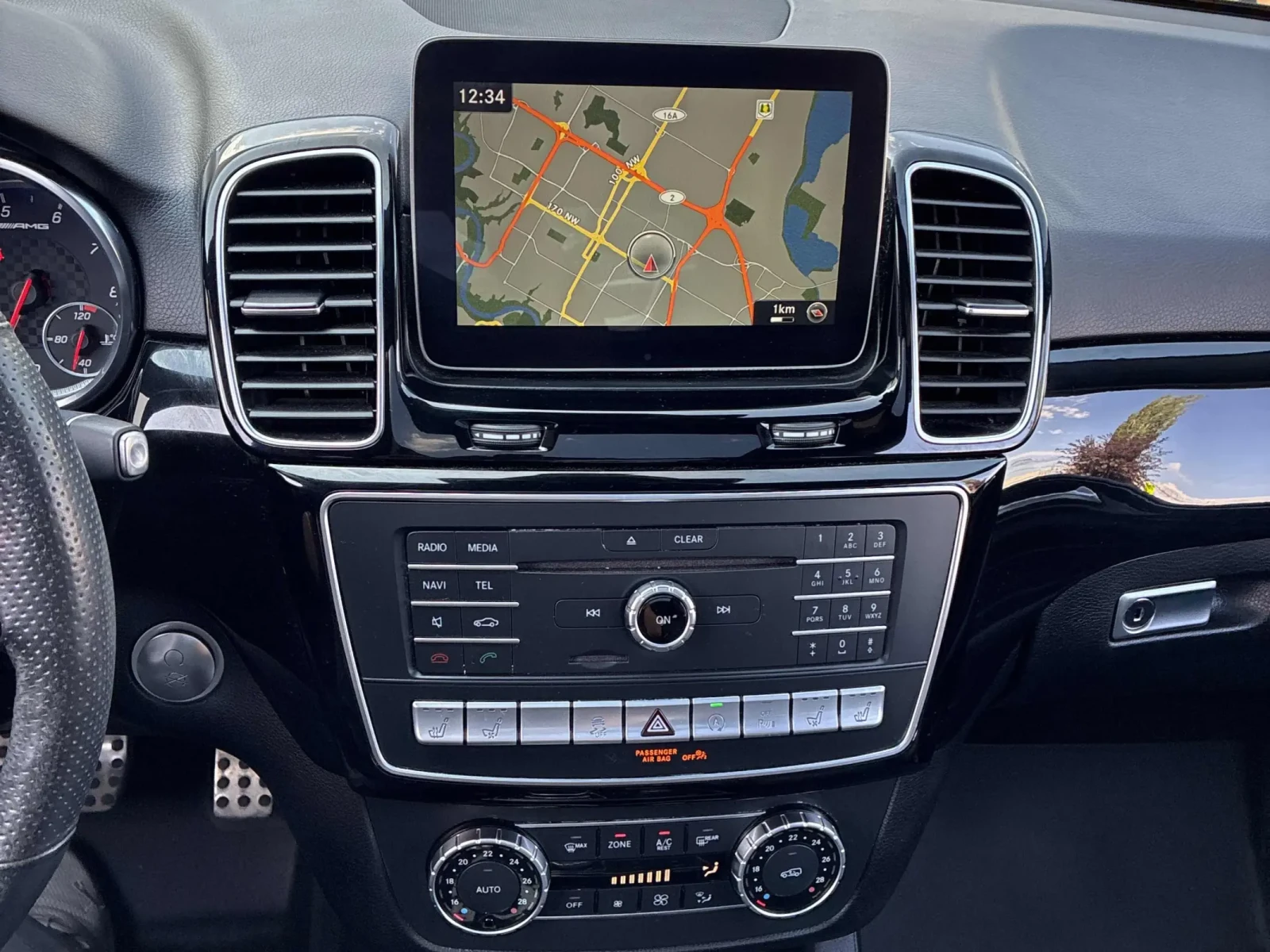 Mercedes-Benz GLE 43 AMG 4-Matic* PANO* 360* ОБДУХ* HARMAN* , снимка 7 - Автомобили и джипове - 55782504