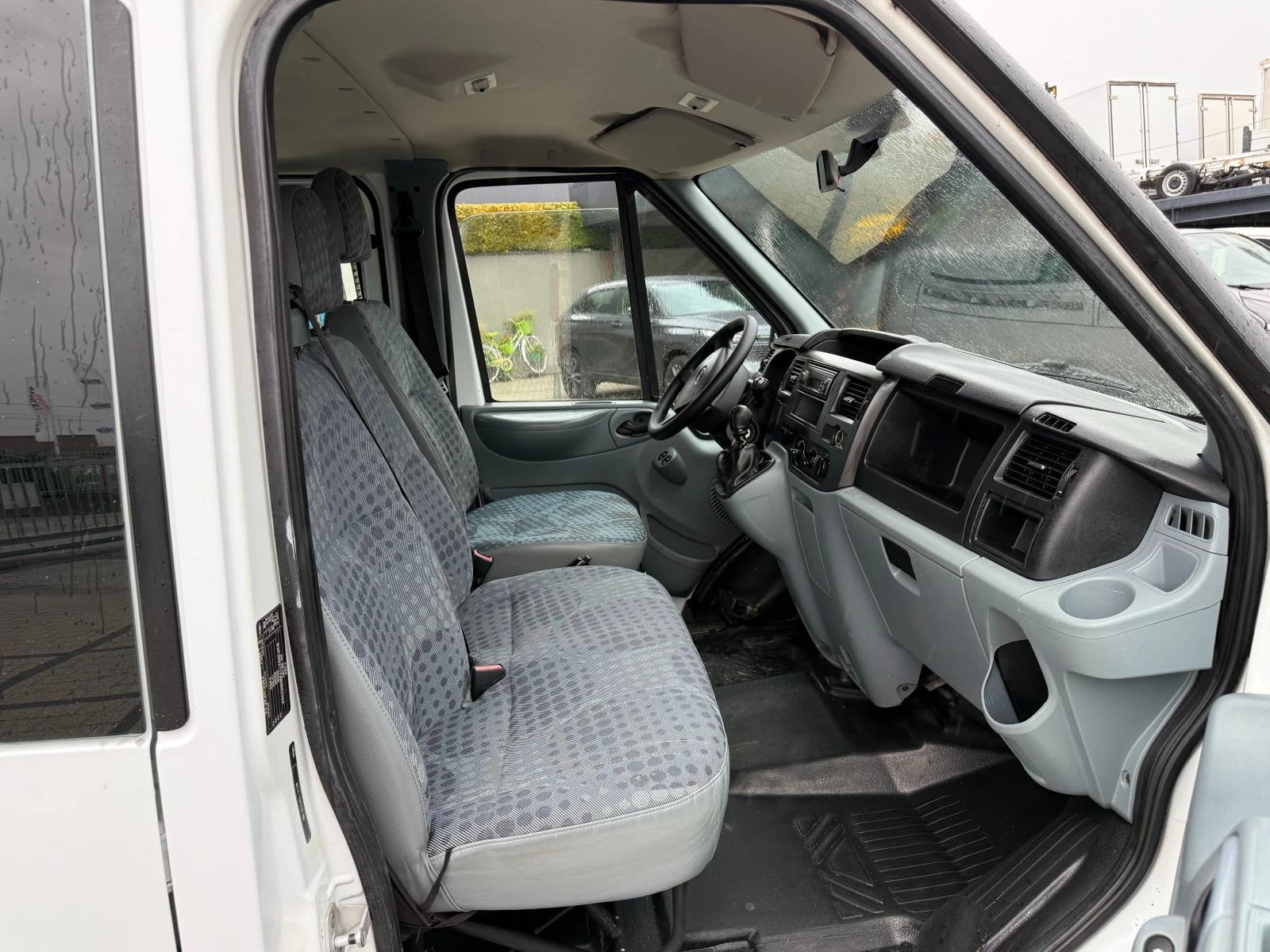 Ford Transit 2.4TDCI до 3.5т. 3.10м. 6-местен Клима  - изображение 10