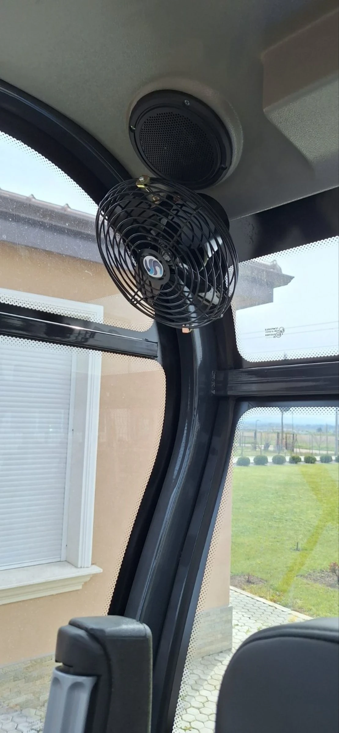 ����� Rippa R32 PRO 3.2t | Mobile.bg � ����������� 6