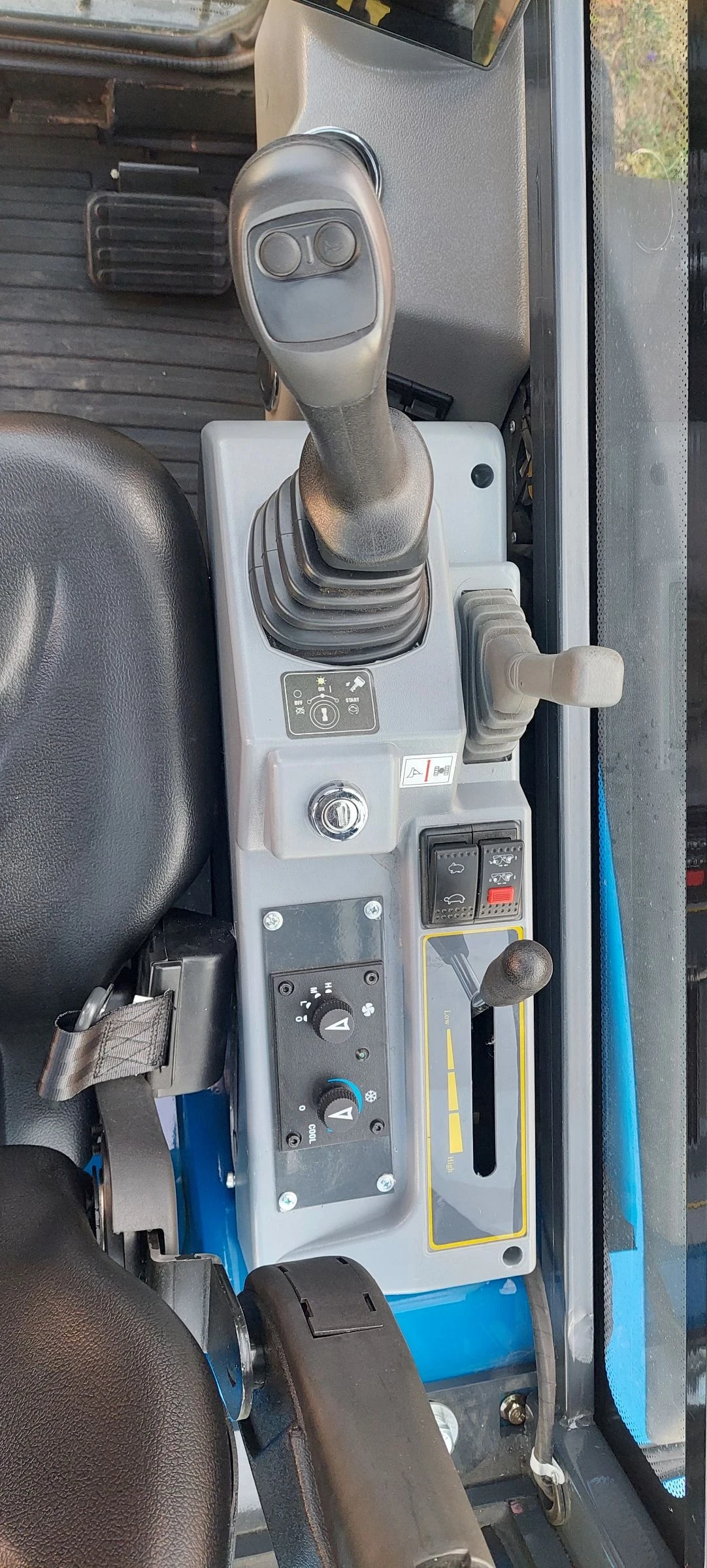 ����� Rippa R32 PRO 3.2t | Mobile.bg � ����������� 14