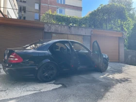 Mercedes-Benz E 220 Total black, снимка 4