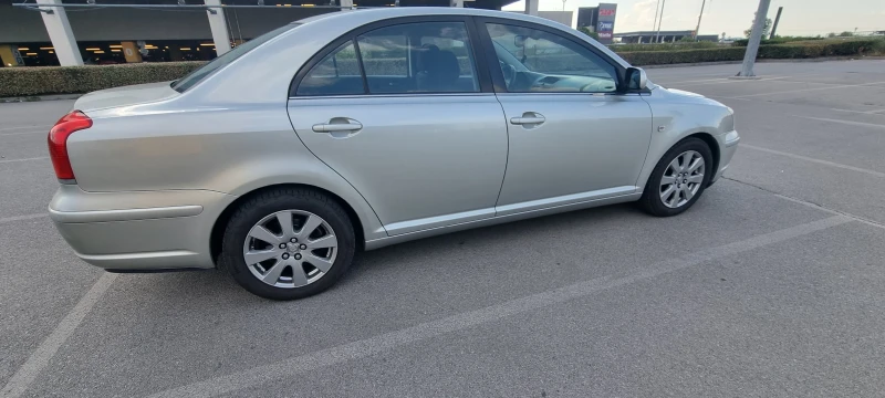 Toyota Avensis T25, снимка 5 - Автомобили и джипове - 46528435