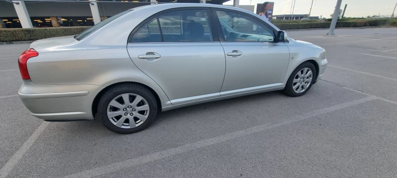 Toyota Avensis T25, снимка 4 - Автомобили и джипове - 46528435