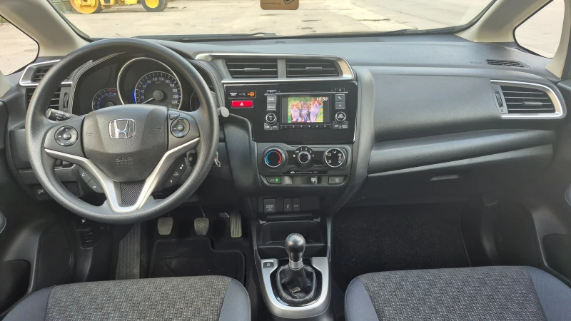 Honda Jazz 1.3 i-VTEC ОТЛИЧНА, снимка 12 - Автомобили и джипове - 46663394