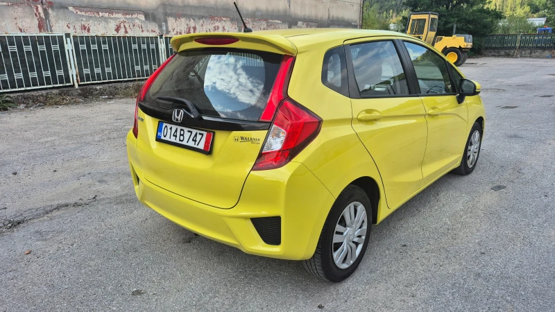 Honda Jazz 1.3 i-VTEC ОТЛИЧНА, снимка 6 - Автомобили и джипове - 46663394