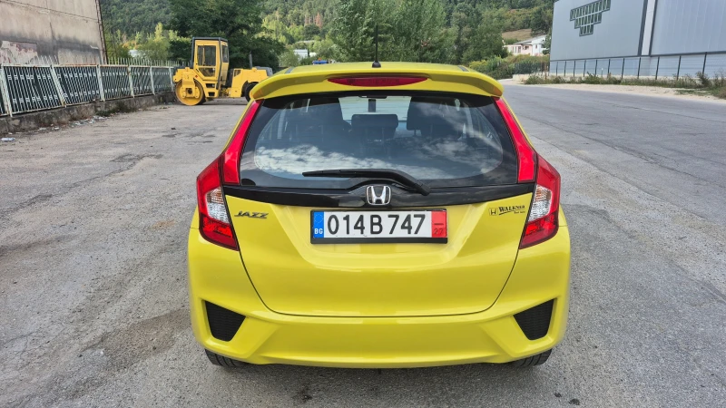 Honda Jazz 1.3 i-VTEC ОТЛИЧНА, снимка 7 - Автомобили и джипове - 46663394