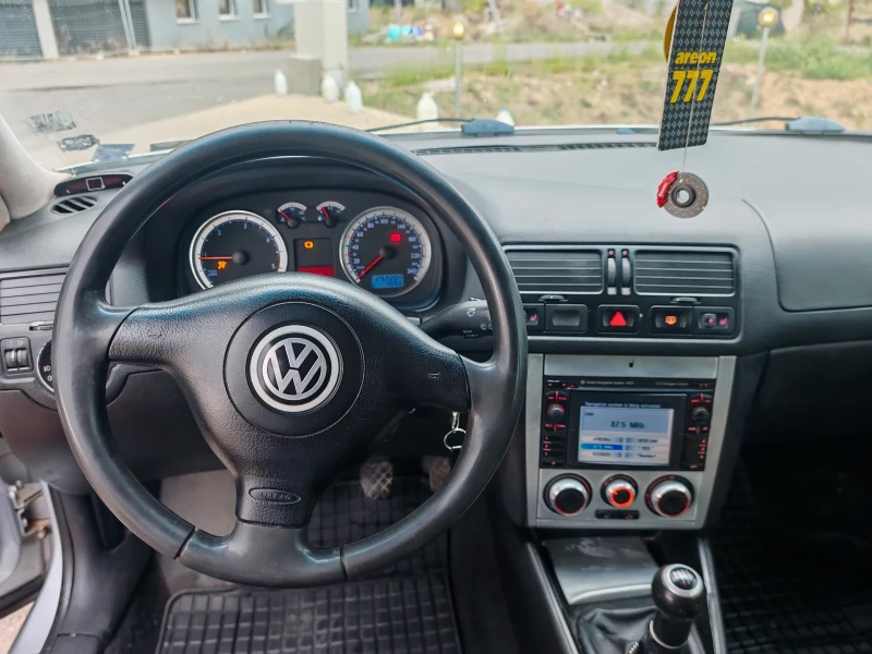 VW Golf, снимка 7 - Автомобили и джипове - 47975492