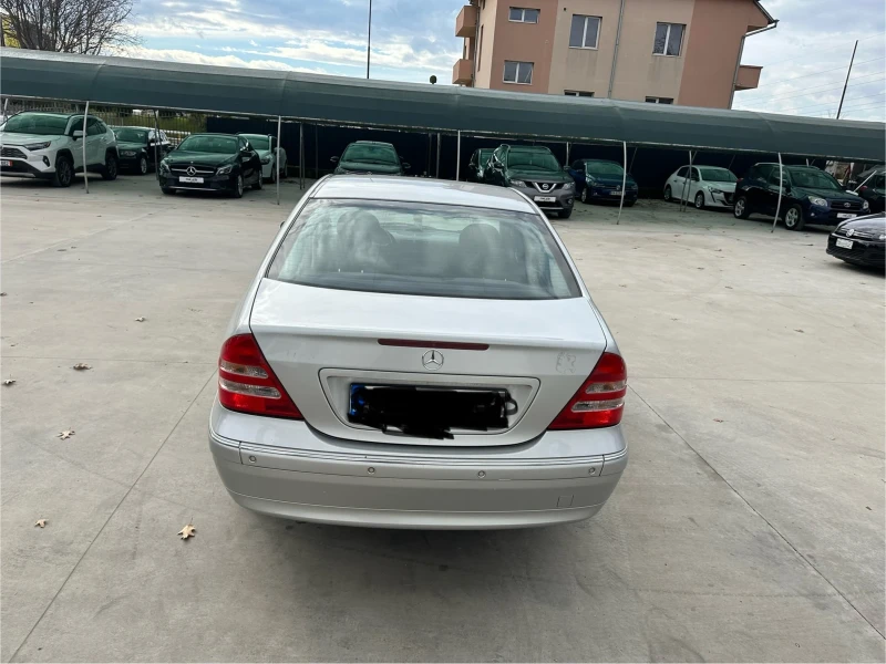 Mercedes-Benz C 180 Elegance , снимка 6 - Автомобили и джипове - 48037454