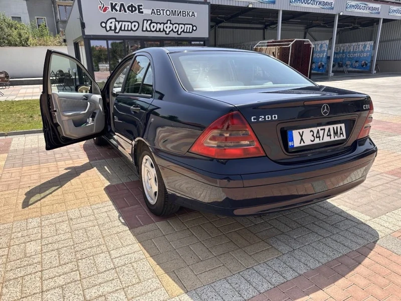 Mercedes-Benz C 220, снимка 3 - Автомобили и джипове - 48275735