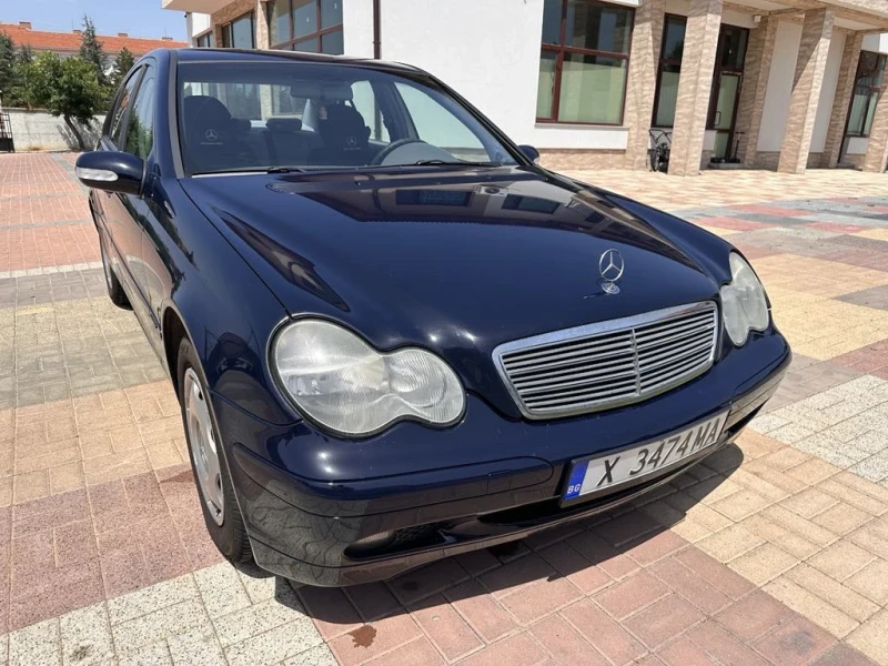 Mercedes-Benz C 220, снимка 1 - Автомобили и джипове - 48275735