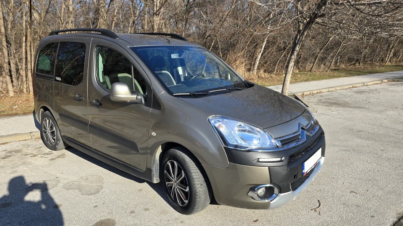 Citroen Berlingo, снимка 2 - Автомобили и джипове - 48431840